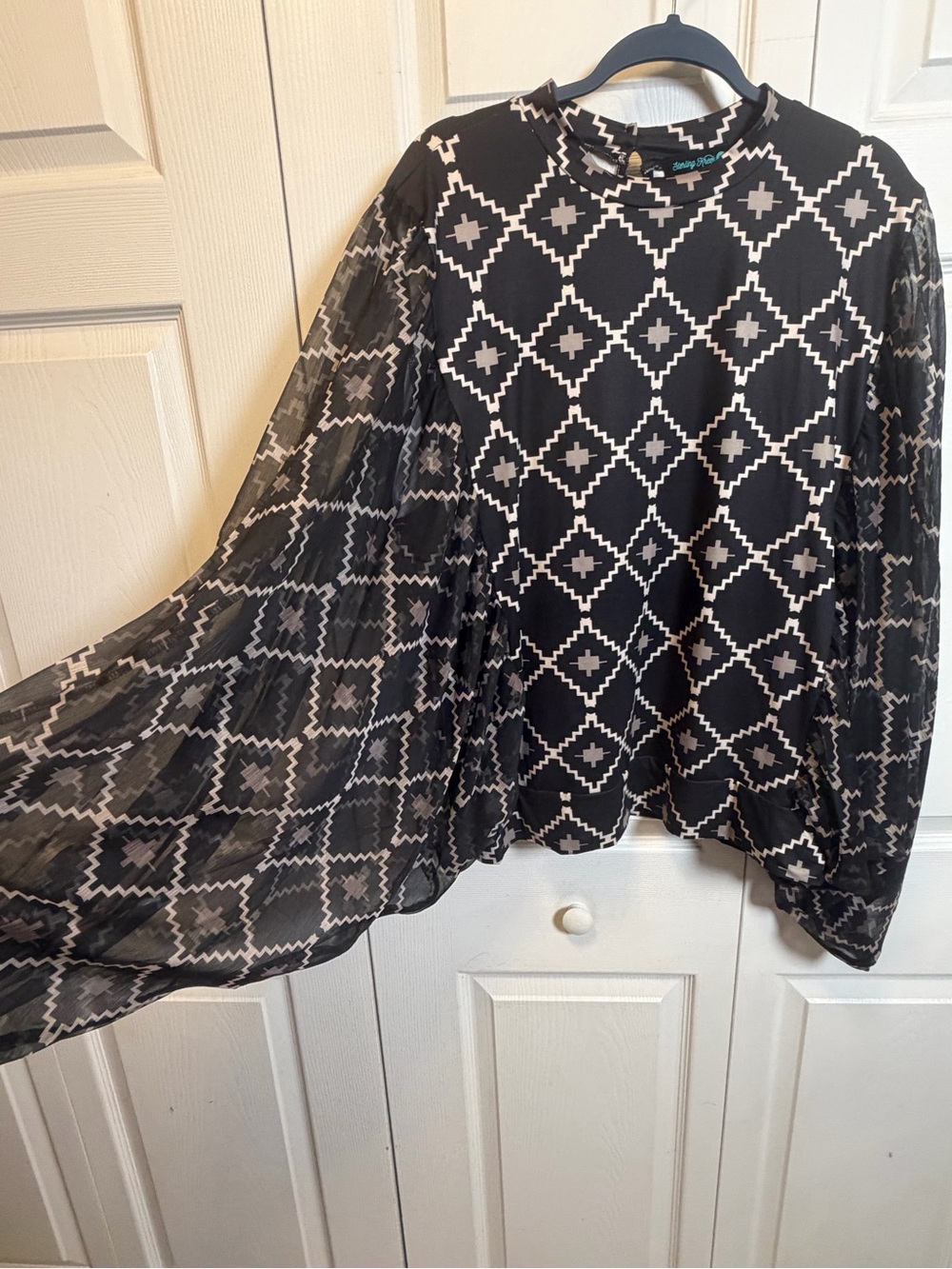 Sterling Kreek 2XL Black Geometric Print Blouse Sheer Balloon Sleeves - Picture 2 of 9